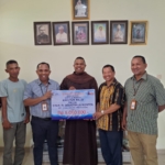 Sambut Nataru 2025, Bank NTT Ruteng Serahkan Bantuan untuk Paroki Pagal dan Wae Kajong