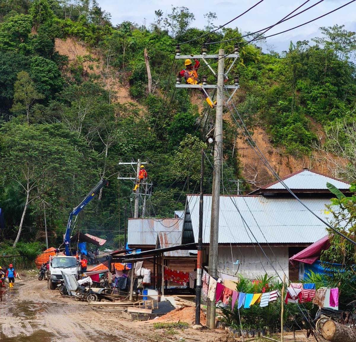 Sistem Kelistrikan Aceh Pulih, Seluruh Gardu Induk Beroperasi Normal, Kini PLN Lanjutkan Pemulihan Distribusi Hingga ke Masyarakat