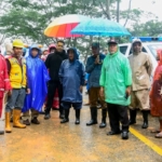Wabup Manggarai Pantau Longsor KM 32 Jalur Ruteng–Reo, Warga Diminta Waspada