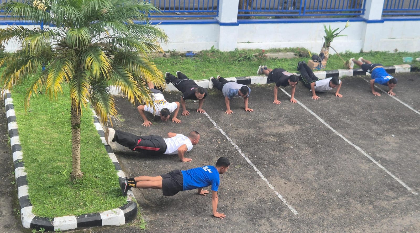 Tingkatkan Kesiagaan, Satpam BRI BO Ruteng Rutin Gelar Olahraga Fisik dan Bela Diri
