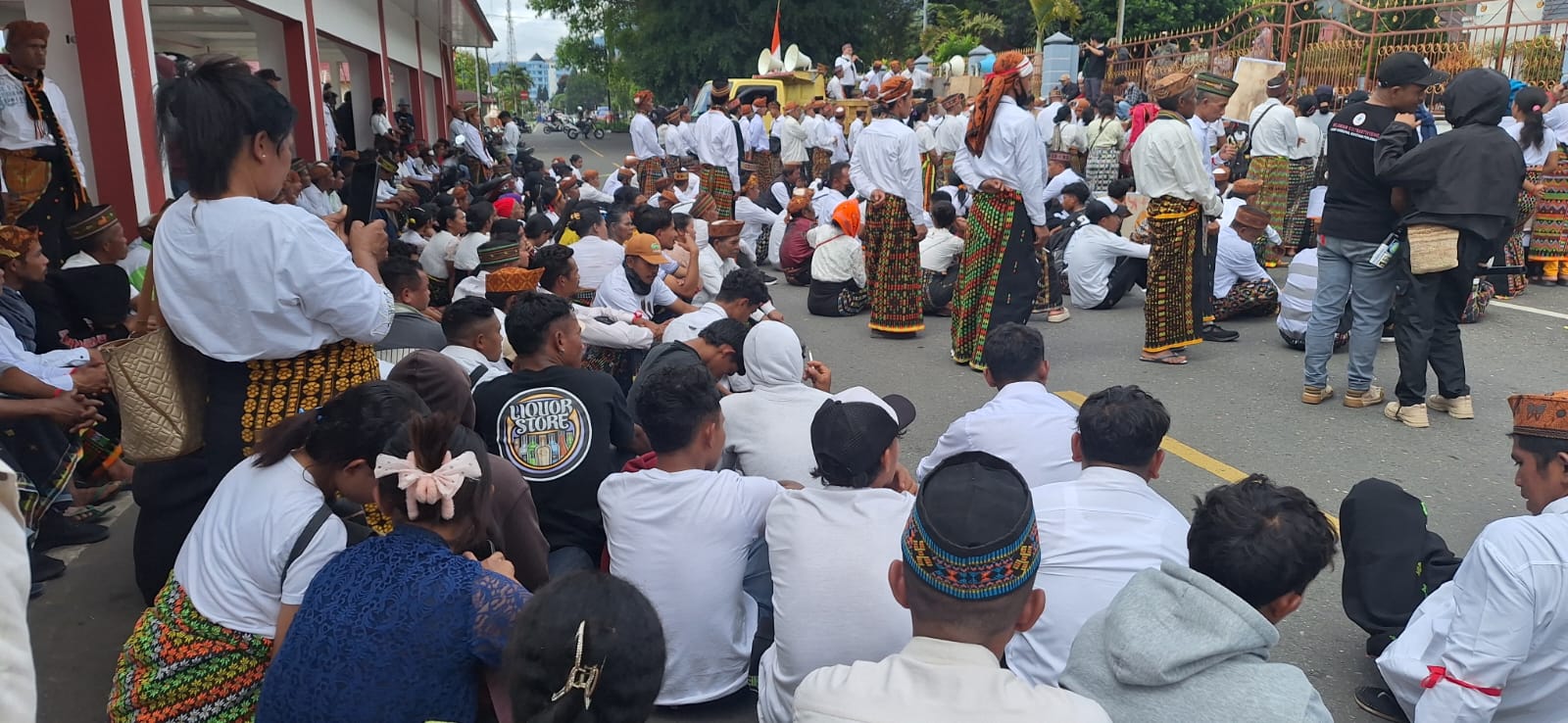 PTUN Kupang Tolak Gugatan Ganti Rugi dan Permohonan Maaf Koalisi Poco Leok terhadap Bupati Manggarai
