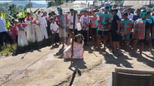 Penuh Haru, Orang Muda Katolik Stasi Welong Gelar Tablo Kisah Sengsara Yesus di Jumat Agung