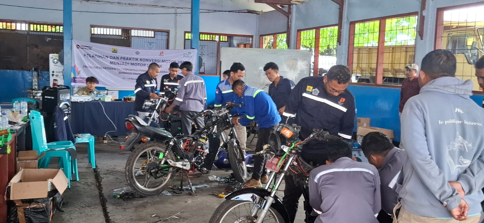 Inovasi Siswa SMK Aloisius Ruteng: Berhasil Konversi Motor Bensin ke Listrik dengan Dukungan PLN