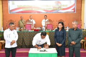 Sembilan Fraksi DPRD Manggarai Terima Ranperda Industri dan Penanaman Modal
