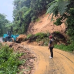 Alat Berat Diturunkan, Jalur Ruteng–Iteng Kembali Normal