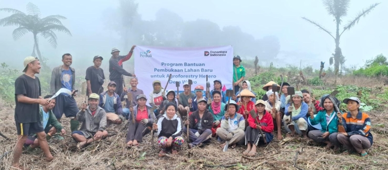 Fokus Pemberdayaan: PLN Berdayakan Masyarakat Adat Wewo Lewat Program Agroforestry Hetero