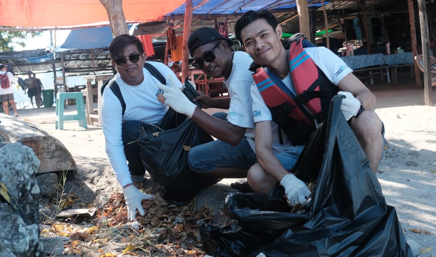 Aksi Hari Lingkungan Hidup: PLN UIP Nusra Angkut 51 Kg Sampah di Pulau Kelor