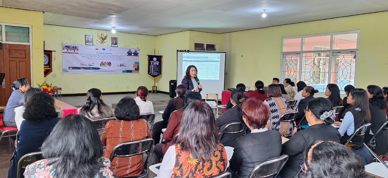 Tingkatkan Ketahanan Ekonomi, TP PKK Manggarai Gelar Workshop Literasi Keuangan untuk UBSP Langke Rembong