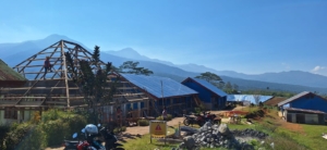Pemberdayaan Warga Lokal, Progres Revitalisasi SMPN 2 Satar Mese Utara Capai 50 Persen