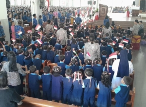 Siswa TK Ruteng Sukses Layani Misa Kenegaraan HUT RI ke-81, Bupati Hery Nabit Apresiasi Kolaborasi Pemerintah-Gereja