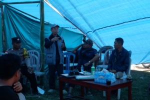 Tanggap Darurat Pascagempa, Relawan Universitas Mataram Bersihkan Puing Bangunan dan Salurkan Logistik di Lelak
