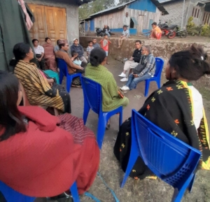 Pemerintah Kelurahan Poco Mal Salurkan Sembako dan Validasi Data Kelompok Rentan