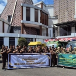 Wujud Nyata Kepedulian, Kejaksaan Salurkan Beras dan Kebutuhan Pokok untuk Korban Gempa Flores