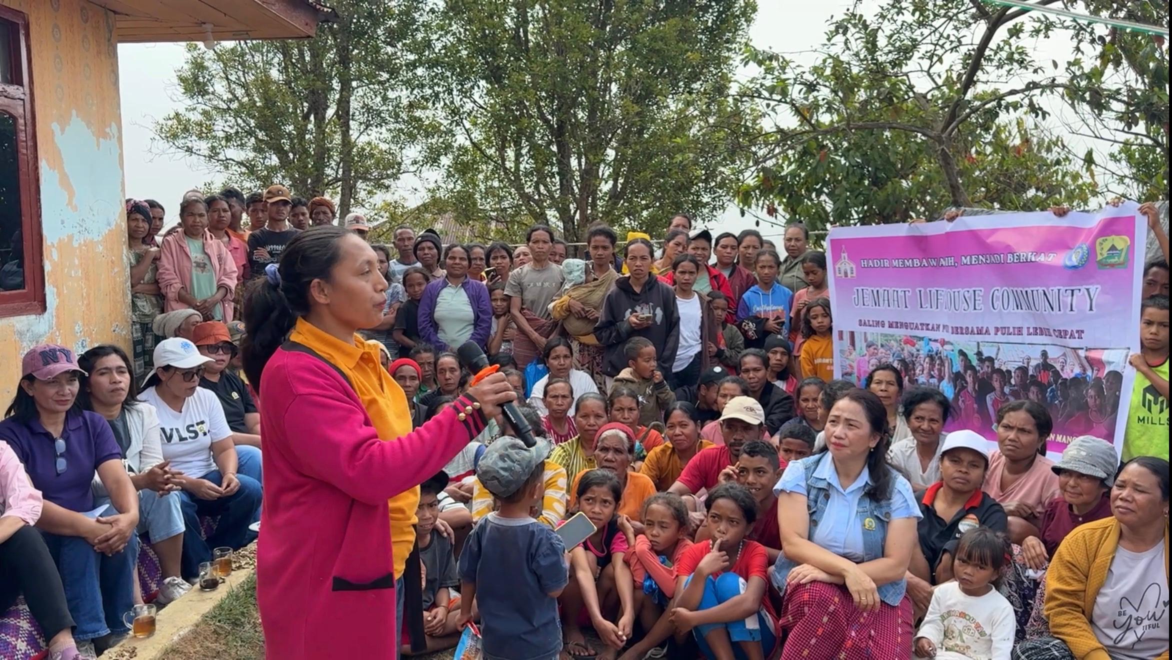 Sentuhan Kasih Pascagempa: Meldyanti Hagur Gandeng Lifehouse Community Jakarta Salurkan Paket Bantuan di Cibal dan Satar Mese