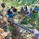 Jaringan Air Lewokoba Rampung, PLN UIP Nusra Lanjutkan Penanaman Pipa di Sekitar PLTP Atadei