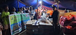 Salurkan Bantuan di Reok, Meldyanti Ingatkan Dampak Gempa Masih Panjang