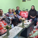 Peduli Lansia Urban Berdaya, Ketua TP PKK Manggarai Salurkan Bantuan dan Siapkan Pojok Khusus di Plaza Dekranasda