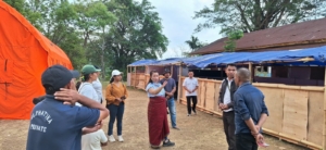 Ketua TP PKK Manggarai Pantau Ruang Kelas Darurat SDK Kawak dan Kelompok Rentan di Kampung Lalang