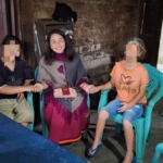 Menyentuh Hati, Ketua TP PKK Manggarai Sambangi Kakak Beradik Yatim Piatu di Kelurahan Compang Carep